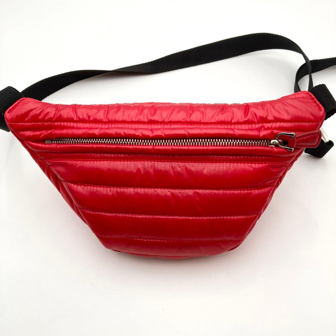 ®️✨ MONCLER ウエストバッグ ダウン 赤 キルティング 男女