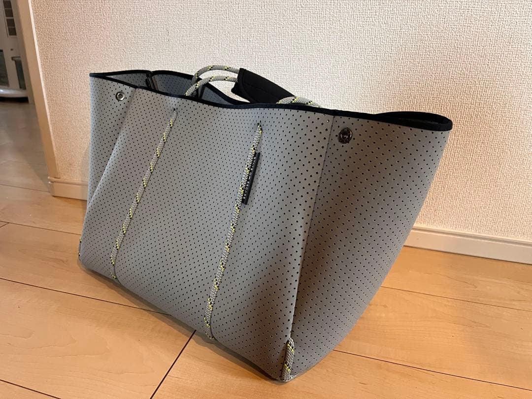 バッグ STATE OF ESCAPE