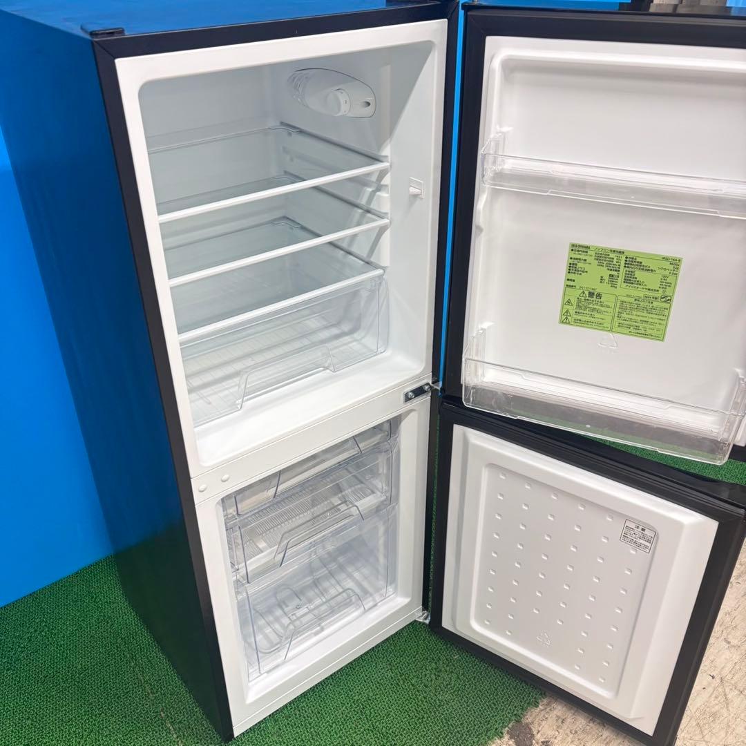 772 2024年製　冷蔵庫　小型　一人暮らし　極美品　100L〜200L 格安