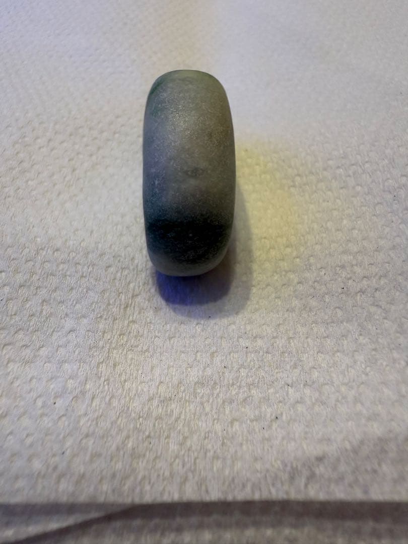 糸魚川翡翠‼️勾玉‼️大変に美しい絶品‼️芸術的‼️ 透光抜群‼️破格出品‼️13.1g