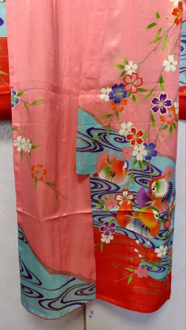 RK554子供着物7歳前後用着丈133センチ裄丈54センチ正絹重ね襟付き