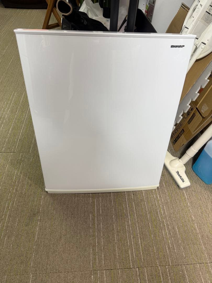【洗浄消毒作業済】SHARP 137L 冷凍冷蔵庫　SJ-DA14D-W
