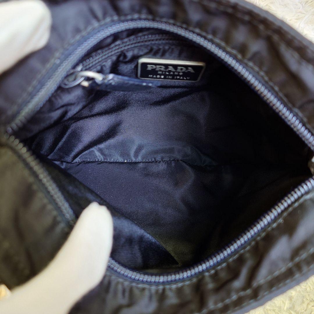 プラダ ショルダーバッグ 斜め掛け 三角ロゴ サコッシュ ブラック クロスボディ