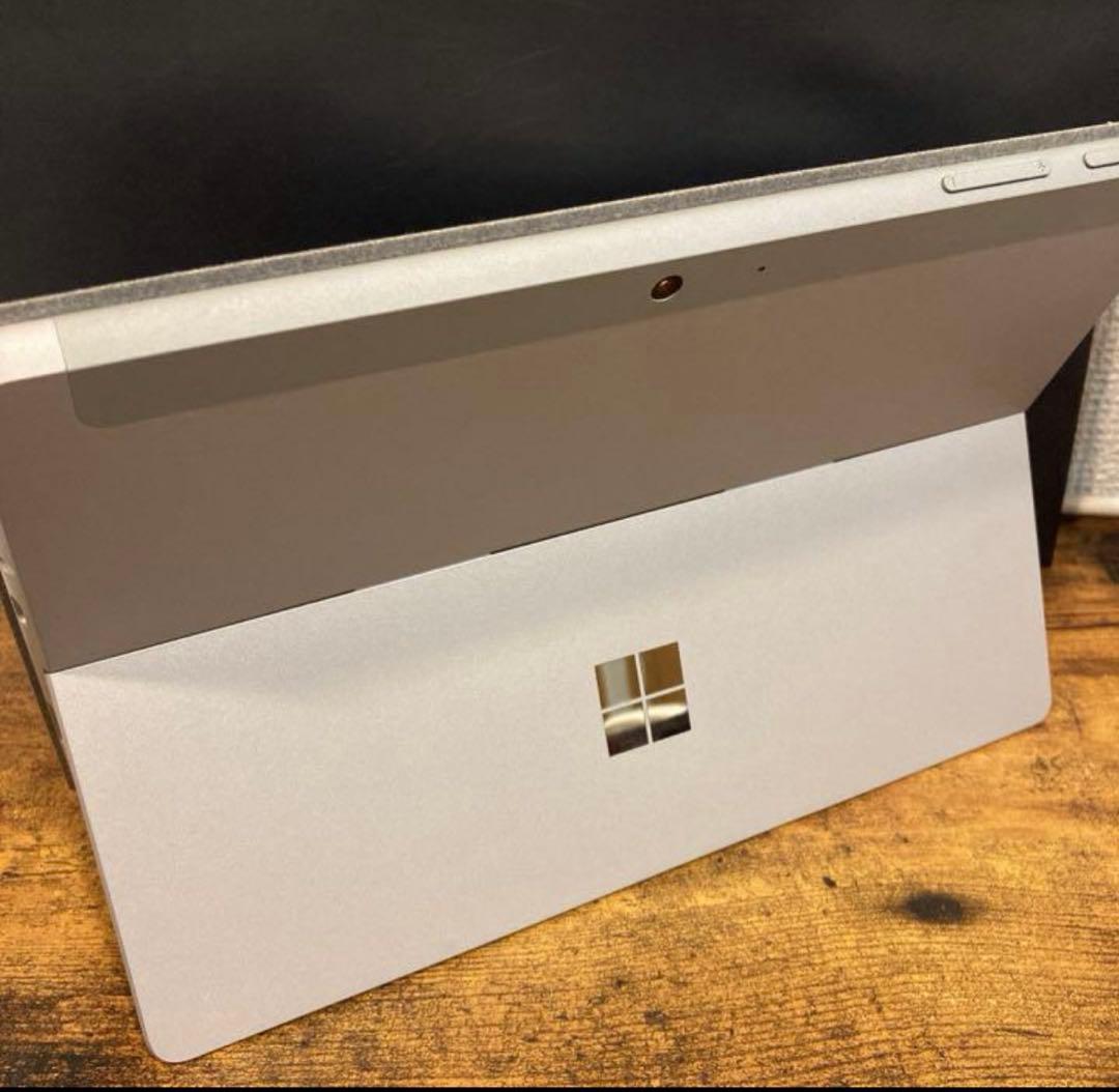 Microsoft Surface Go 2 本体