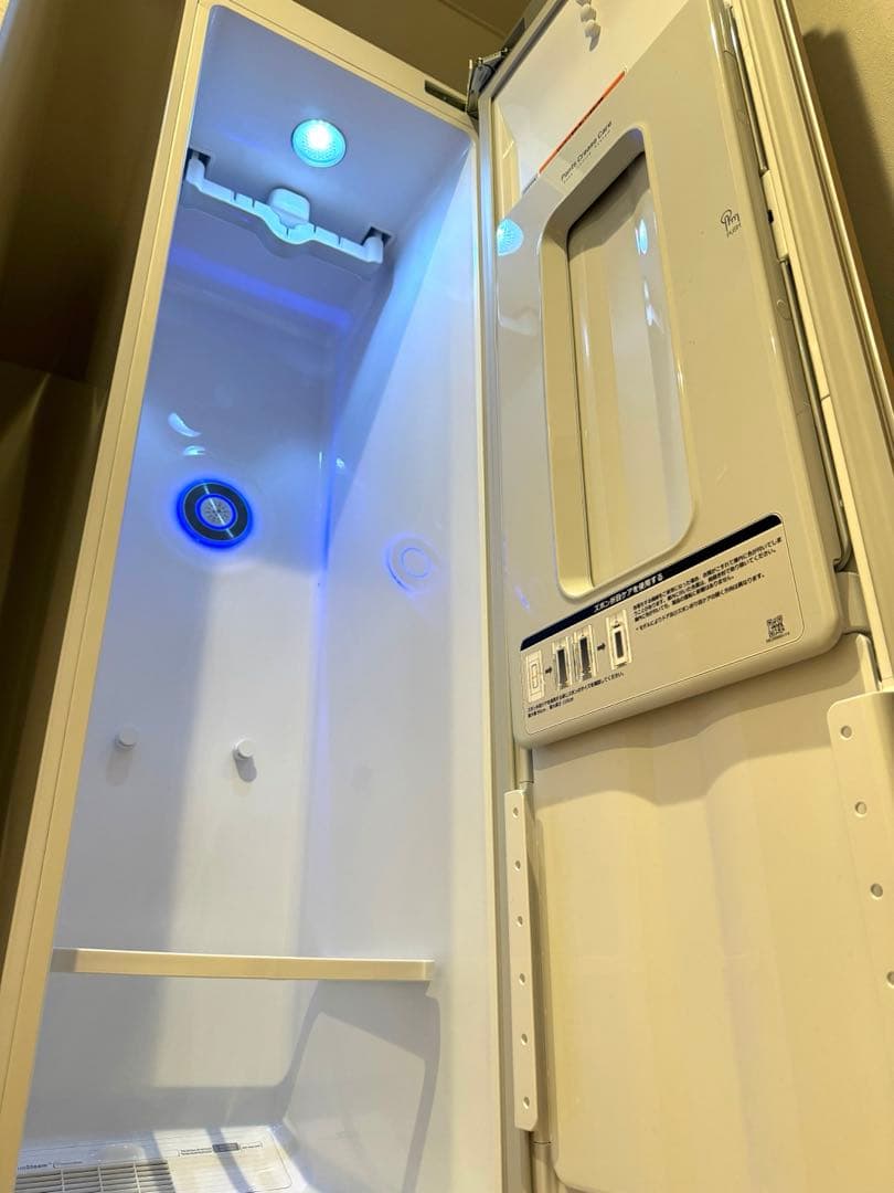 LGスタイラー　(送料込み)【美品】電気式乾燥機 スチーム機能　ズボンプレッサー