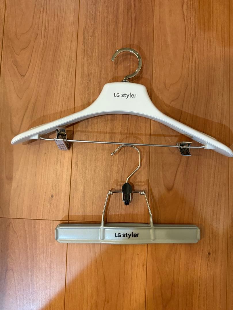 LGスタイラー　(送料込み)【美品】電気式乾燥機 スチーム機能　ズボンプレッサー