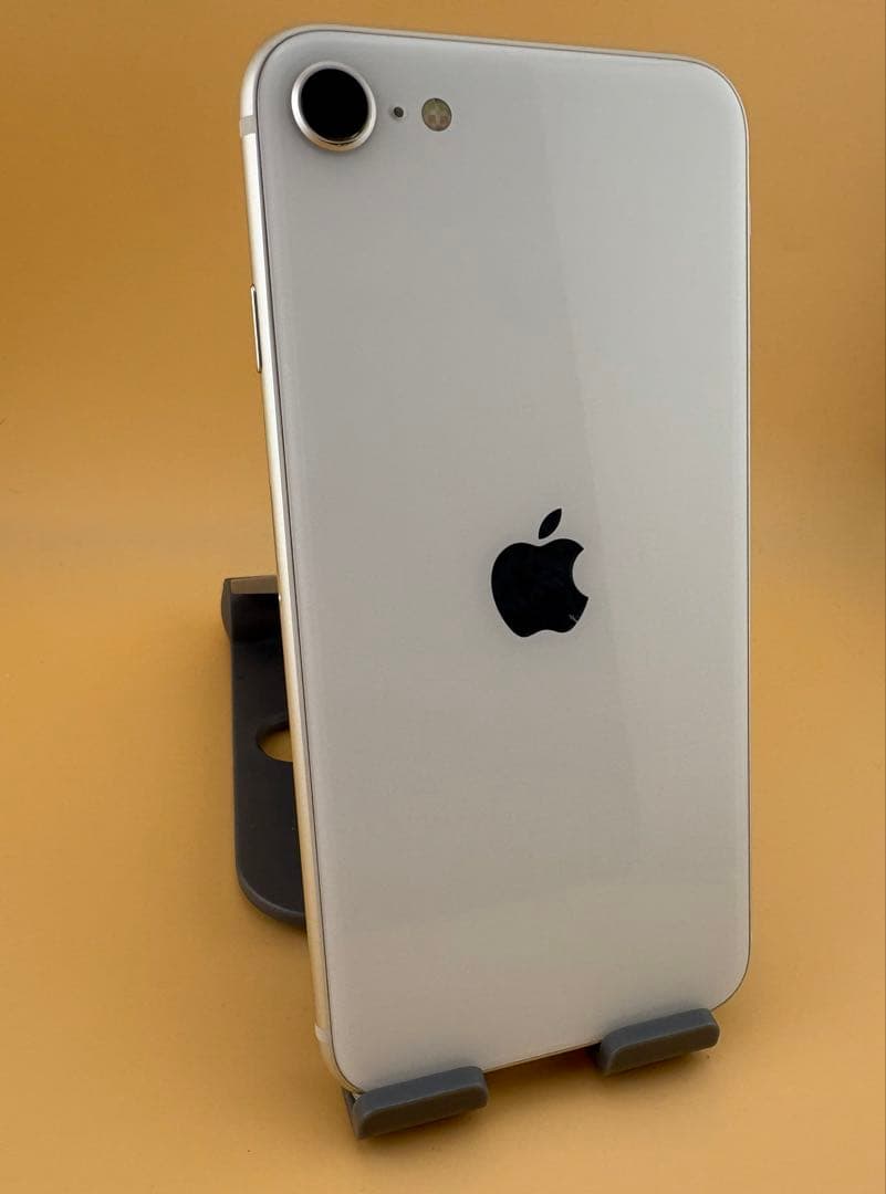 iPhone SE3 64GB スターライトSIMフリーバッテリー92%