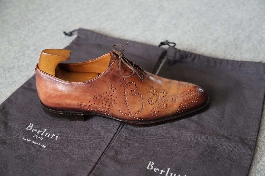 Berlutiメダリオン レースアップシューズ ブラウン ドレスシューズ