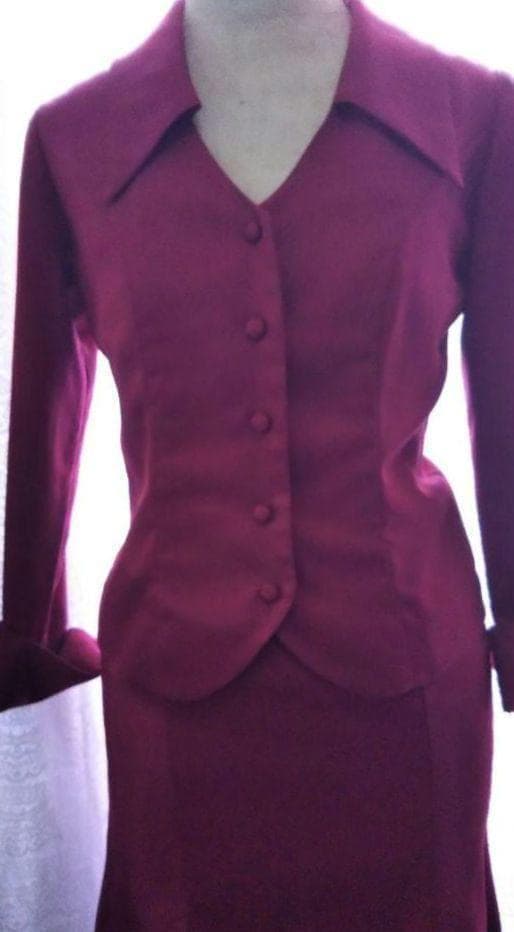 色注意　フラメンコ衣装ジャケットとファルダ赤よりバーガンディーの2ピース