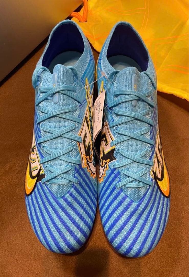 ナイキ　マーキュリアル ヴェイパー 15 kmエリート　FG