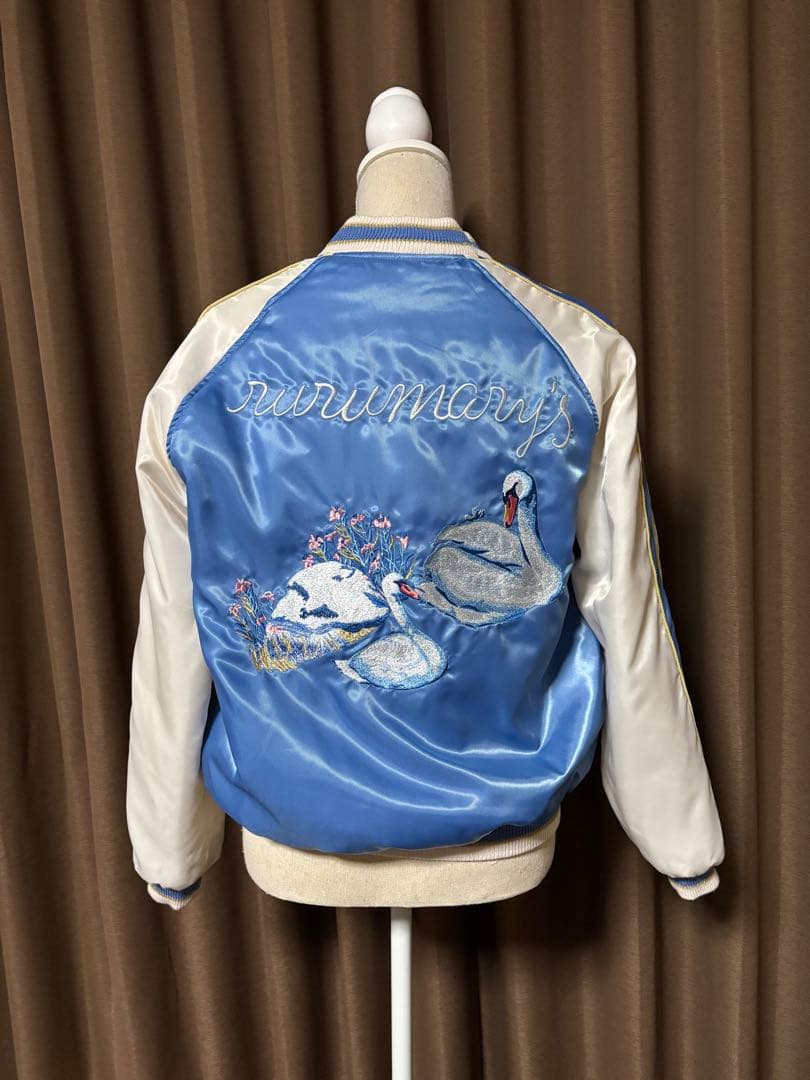 ビームス クチュール×ルル メリー花＆スワン刺繍入りスカジャン