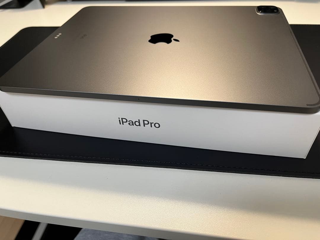 iPad Pro 12.9インチ 1TB 第5世代＋pitakaMagEZケース