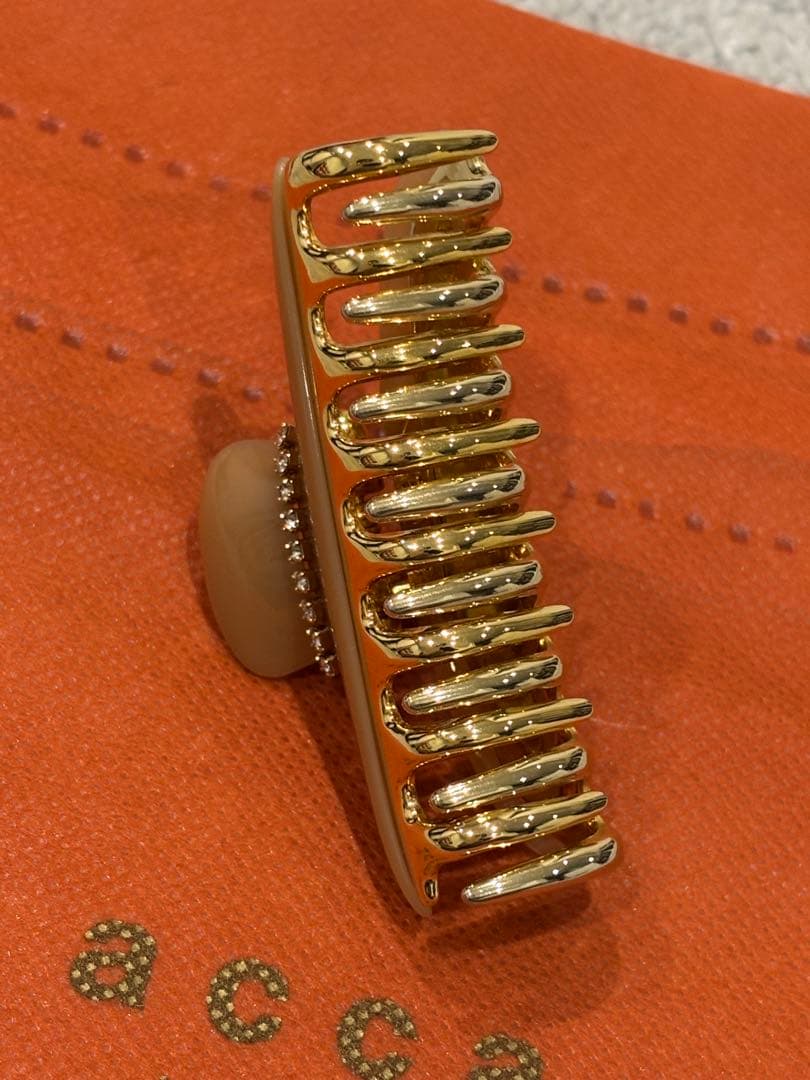 acca アッカ 超美品 ベージュ ヘアクリップ ストーン付き