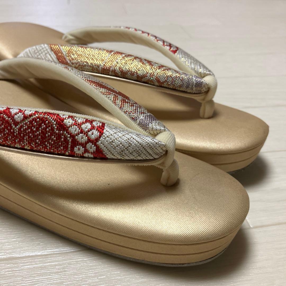 《美品》草履バッグセット　帯地　ラメ　花柄　底鋲付きバッグ　成人式