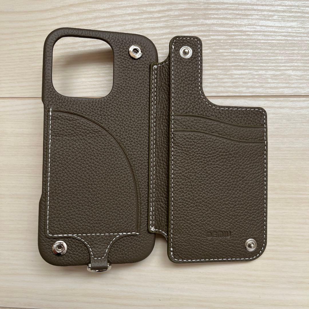 新品未使用☆DEMIU POCHE FLAT IPhone 16Pro エトープ
