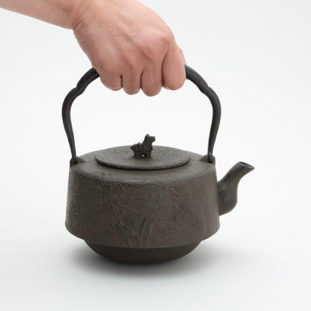 南部鉄器　鉄瓶　岩戸賢一郎作　鉄瓶　角万代松　1.2L 馬　伝統的工芸品　岩手県