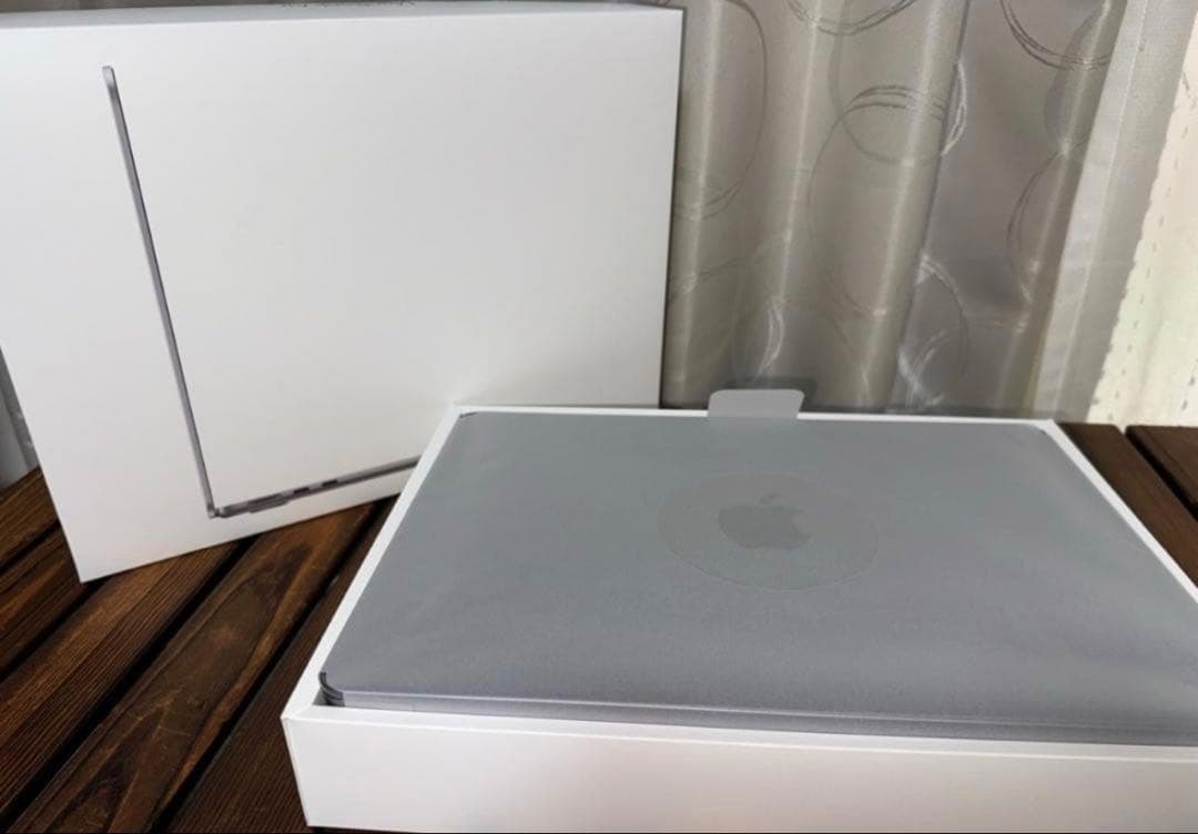 【極美品】MacBook Air M2 メモリ16GB 1TB【定価23万超】