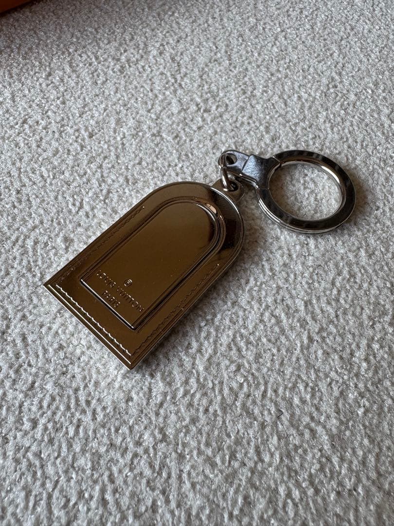 し*も様 VUITTON キーホルダーM9234P