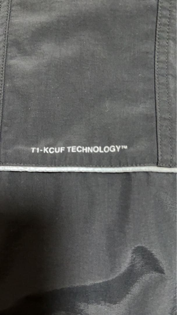 ジャケット・アウター HUF GUIDE SHELL JACKET