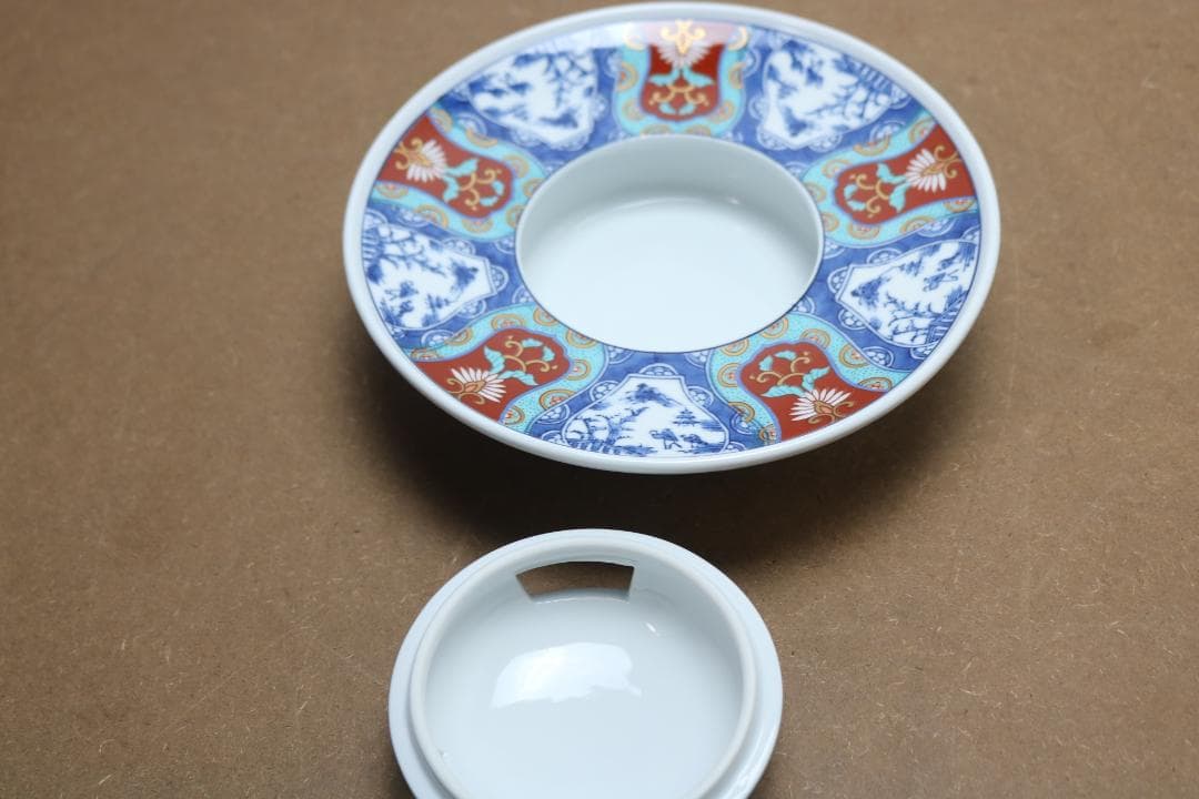 伝統的な有田焼　伊万里焼　灰皿　インテリアに如何ですか