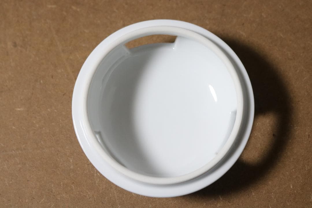 伝統的な有田焼　伊万里焼　灰皿　インテリアに如何ですか