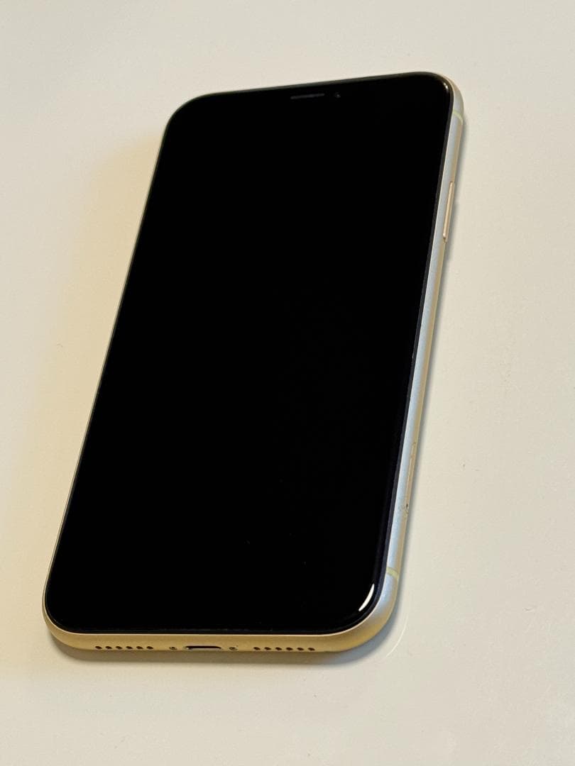 iPhone XR 128GB MT0Q2J/A 本体