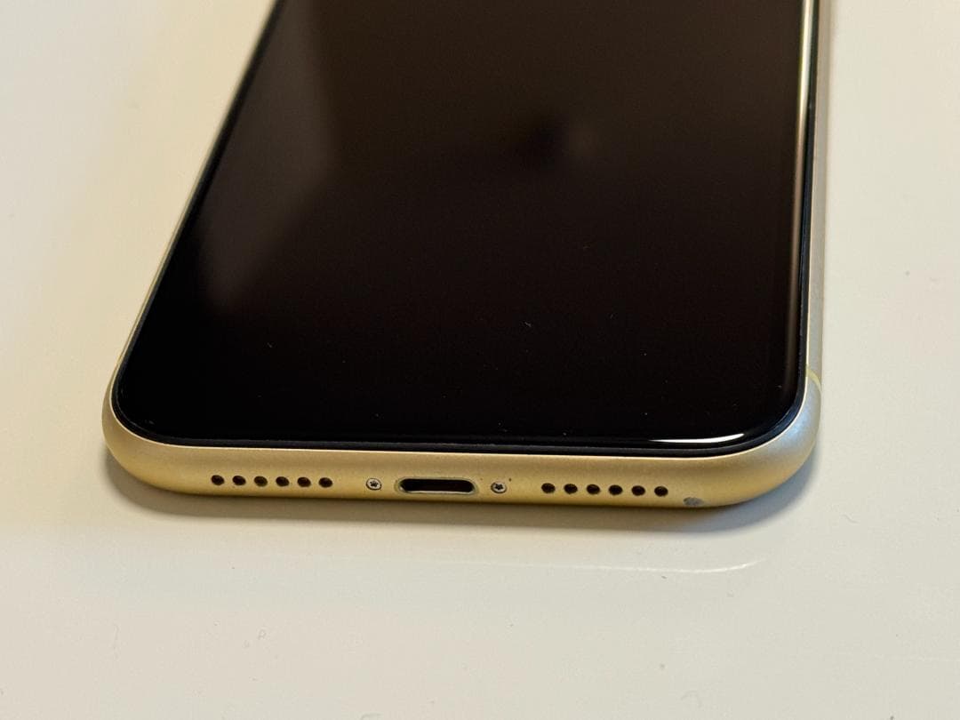 iPhone XR 128GB MT0Q2J/A 本体