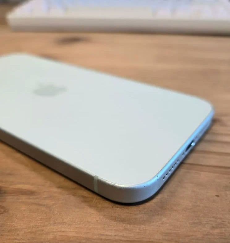 【画面傷無し】iPhone 15plus 128GB SIMフリー グリーン