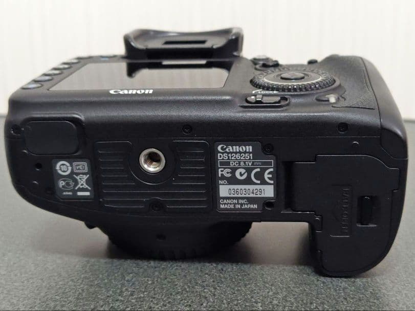デジタルカメラ Canon EOS 7D+BG-E7