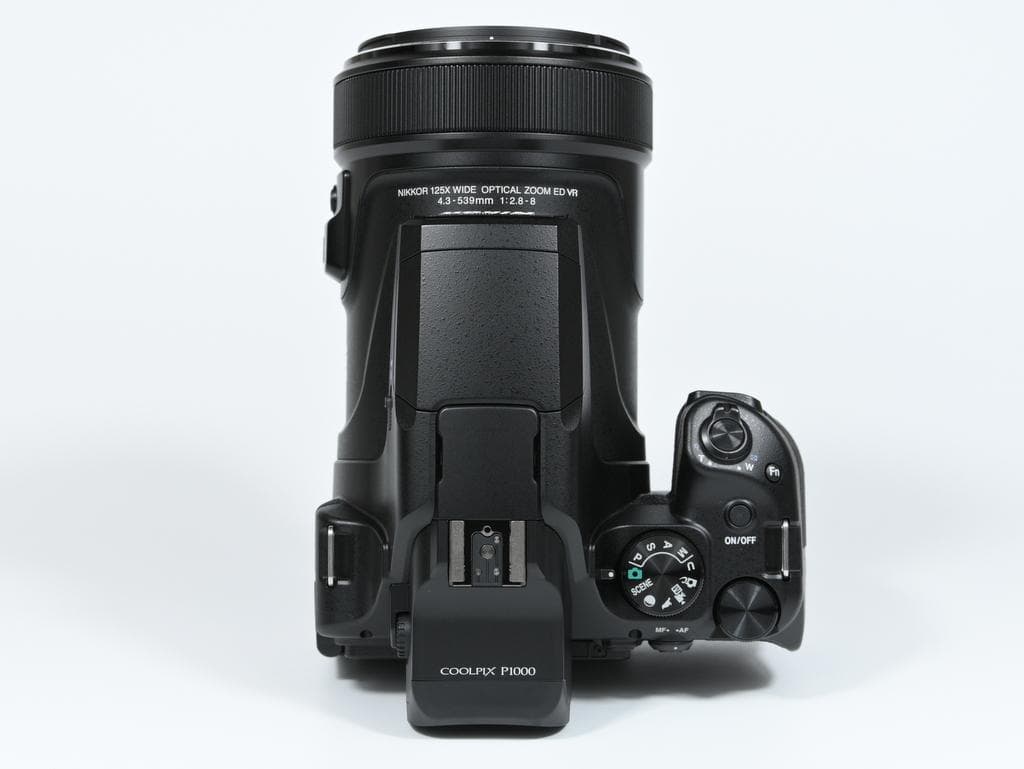 【ほぼ新品】 ニコン　Nikon COOLPIX P1000