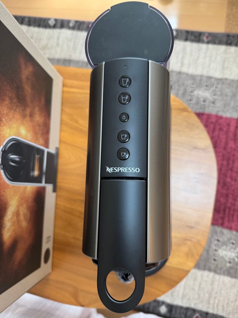 Nespresso CITIZ PLATINUM シルバー エスプレッソマシン