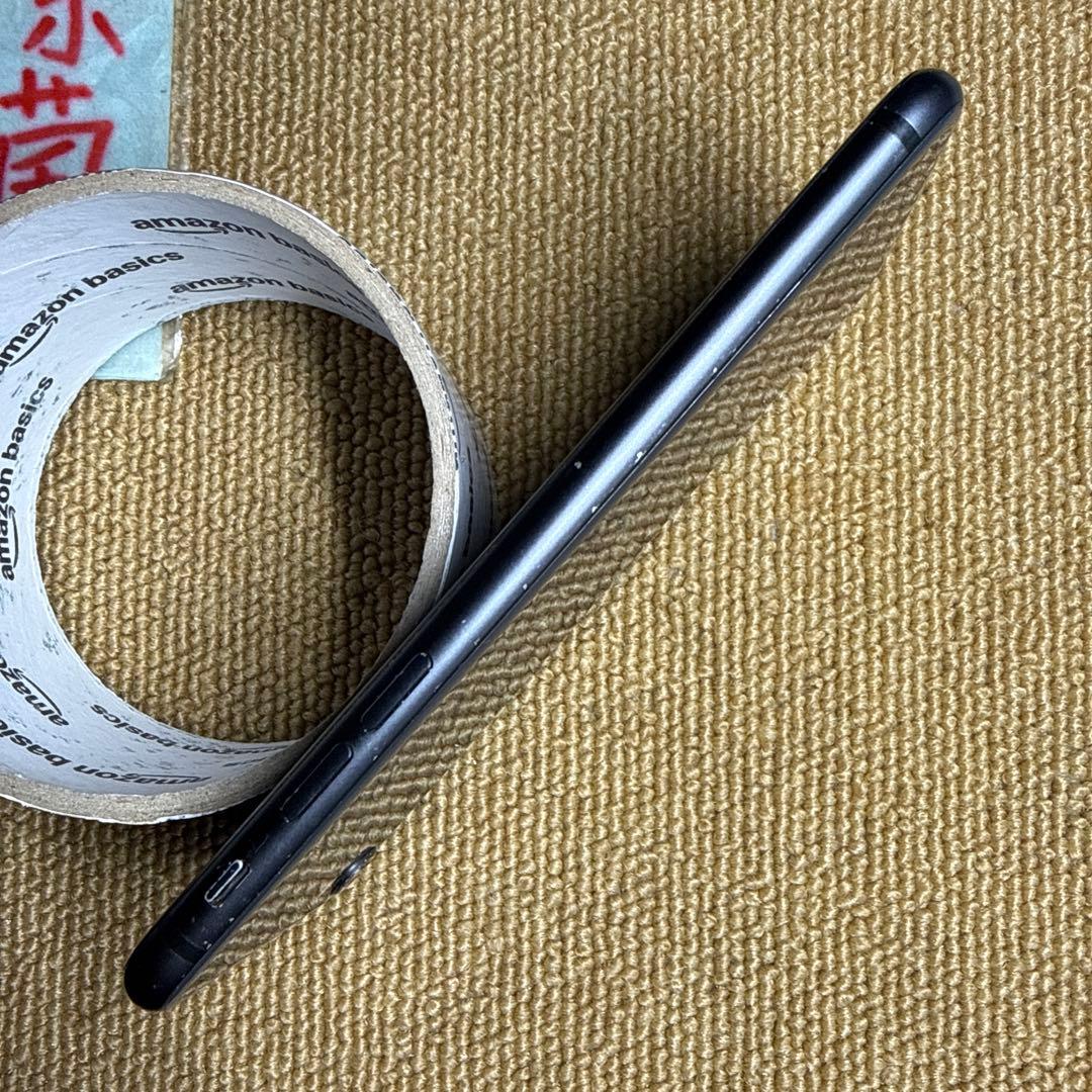 iPhone 8 64GB KDDI スマホ