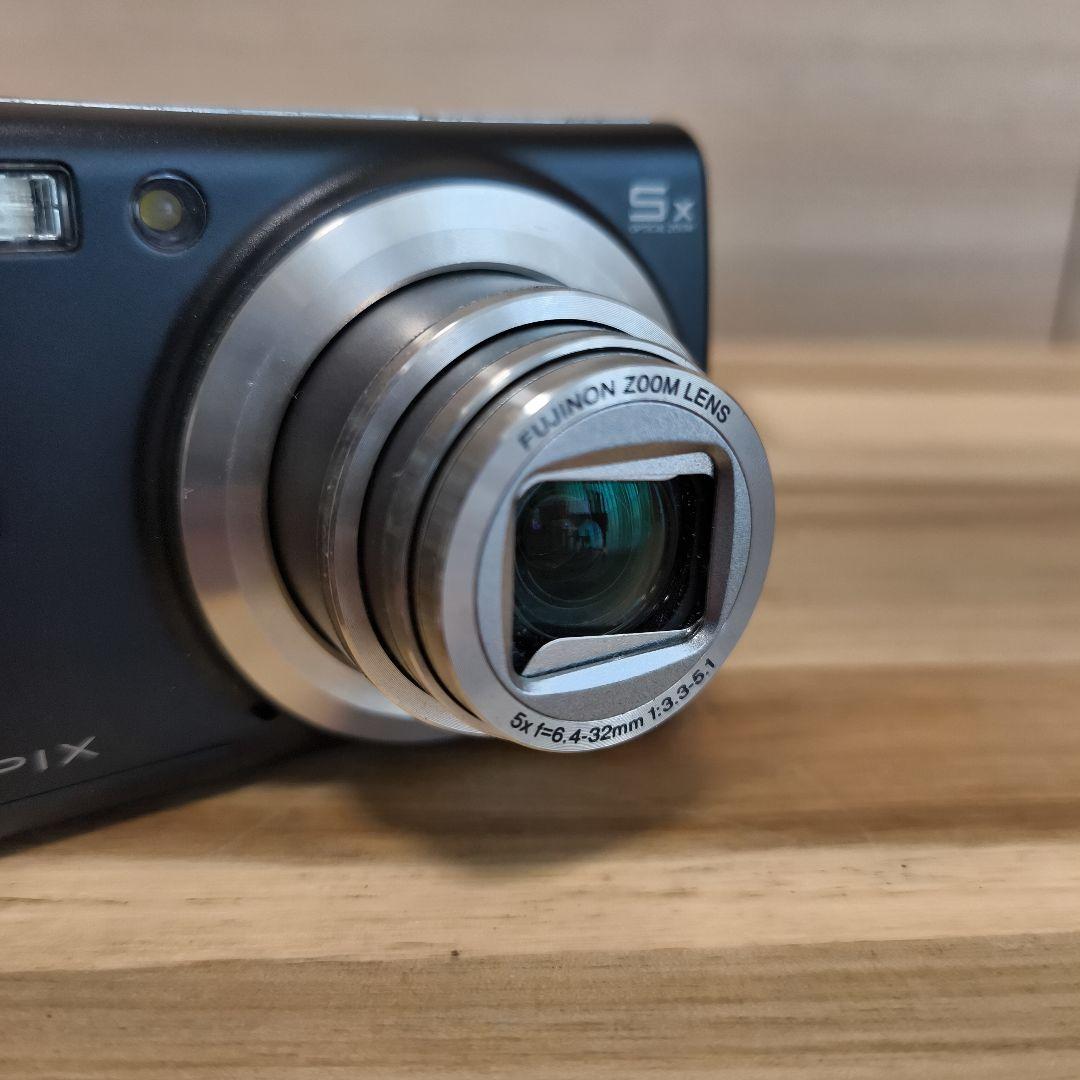 良品　FUJIFILM FINEPIX F100 fd コンパクトデジタルカメラ