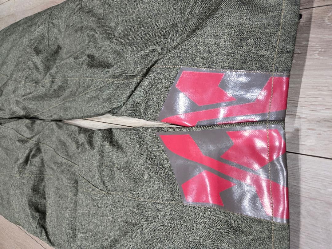 新品未使用　SALOMONスキーウェア　パンツユニセックスS