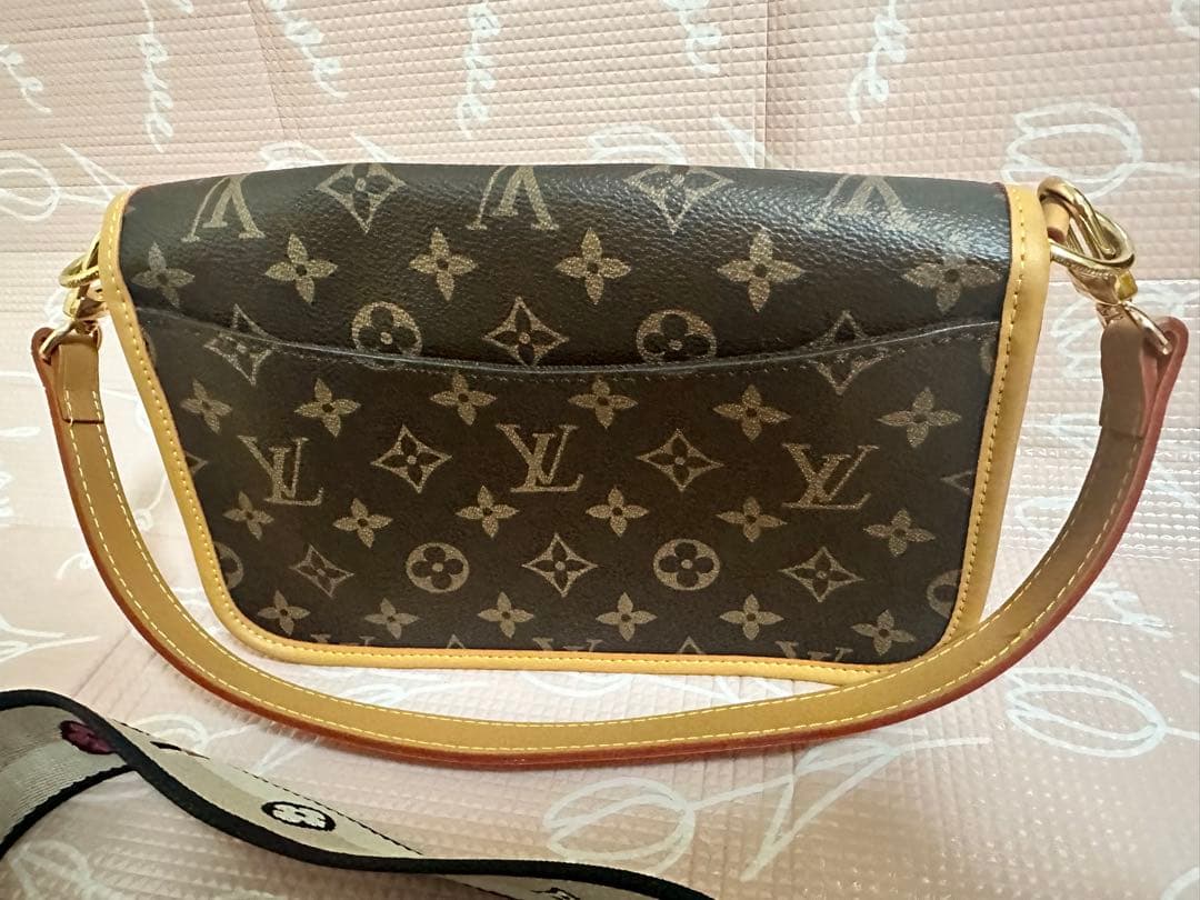 極美品LVノベルティ アンティーク ショルダーバッグ