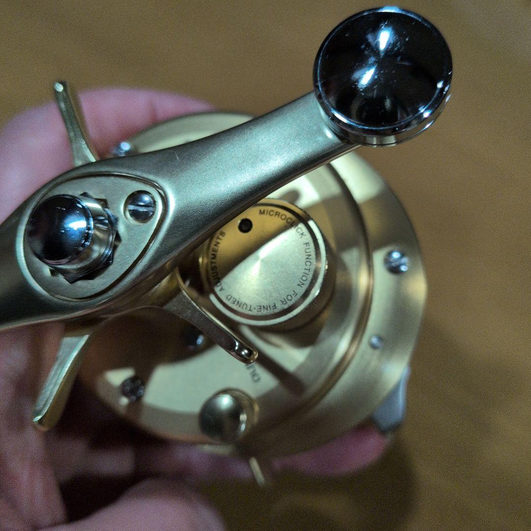 SHIMANO シマノCALCUTTA CONQUEST 401F