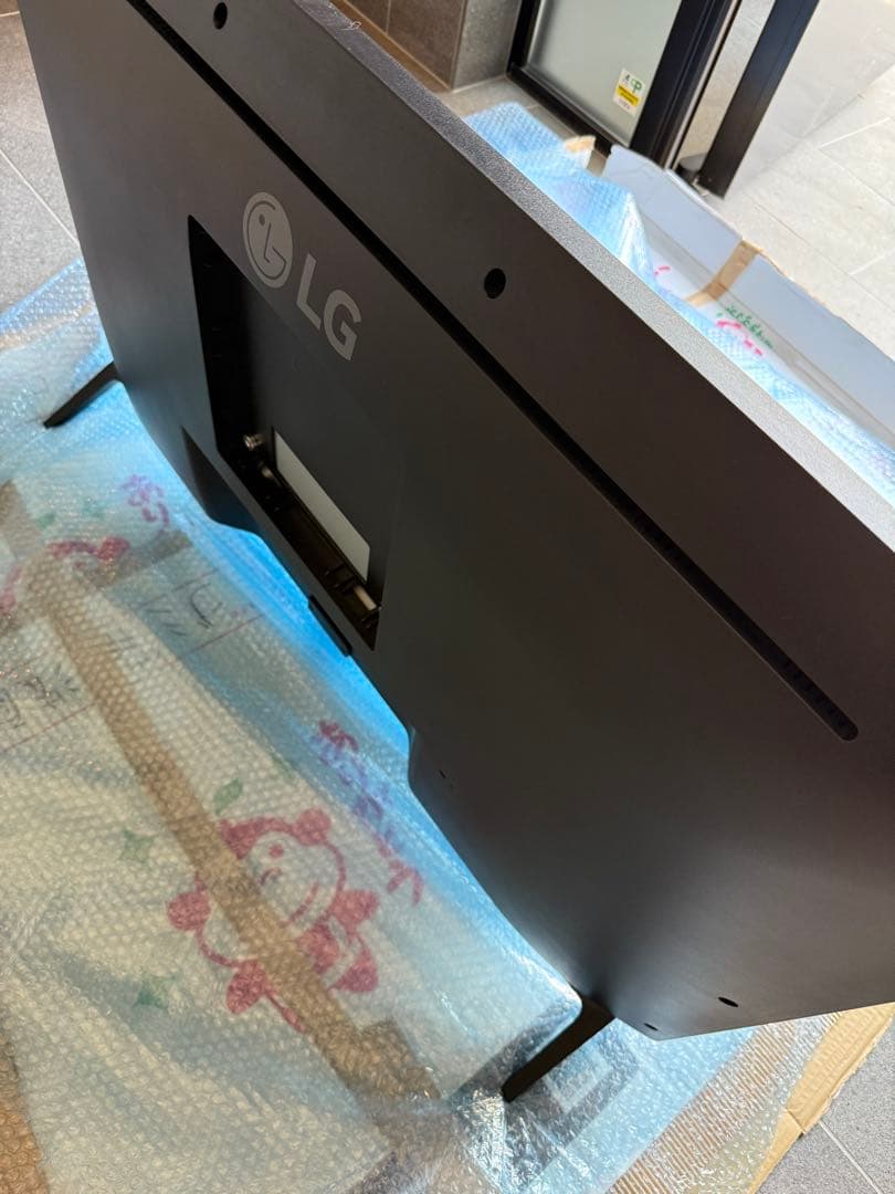 LG モニター 43UN700T-B 42.5インチ