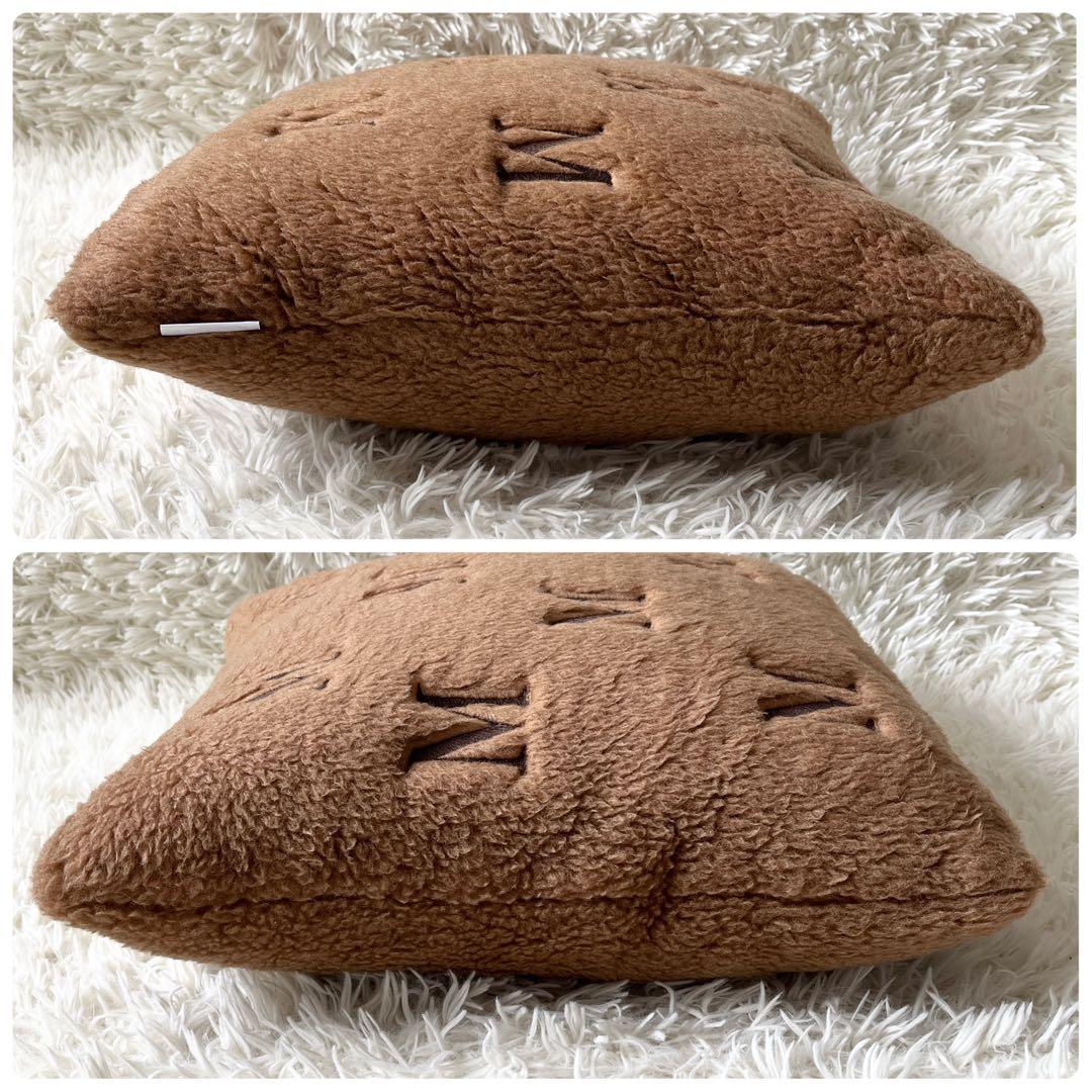 マックスマーラ　クッション　M字ロゴ　刺繍　モノグラム　ブラウン　茶色　キャメル