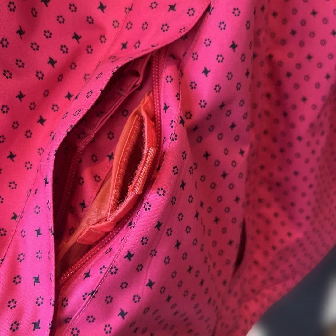 BURTON試着のみ使用スノーウエア上下セットほぼ新品自宅保管ピンク×ブラックＳ