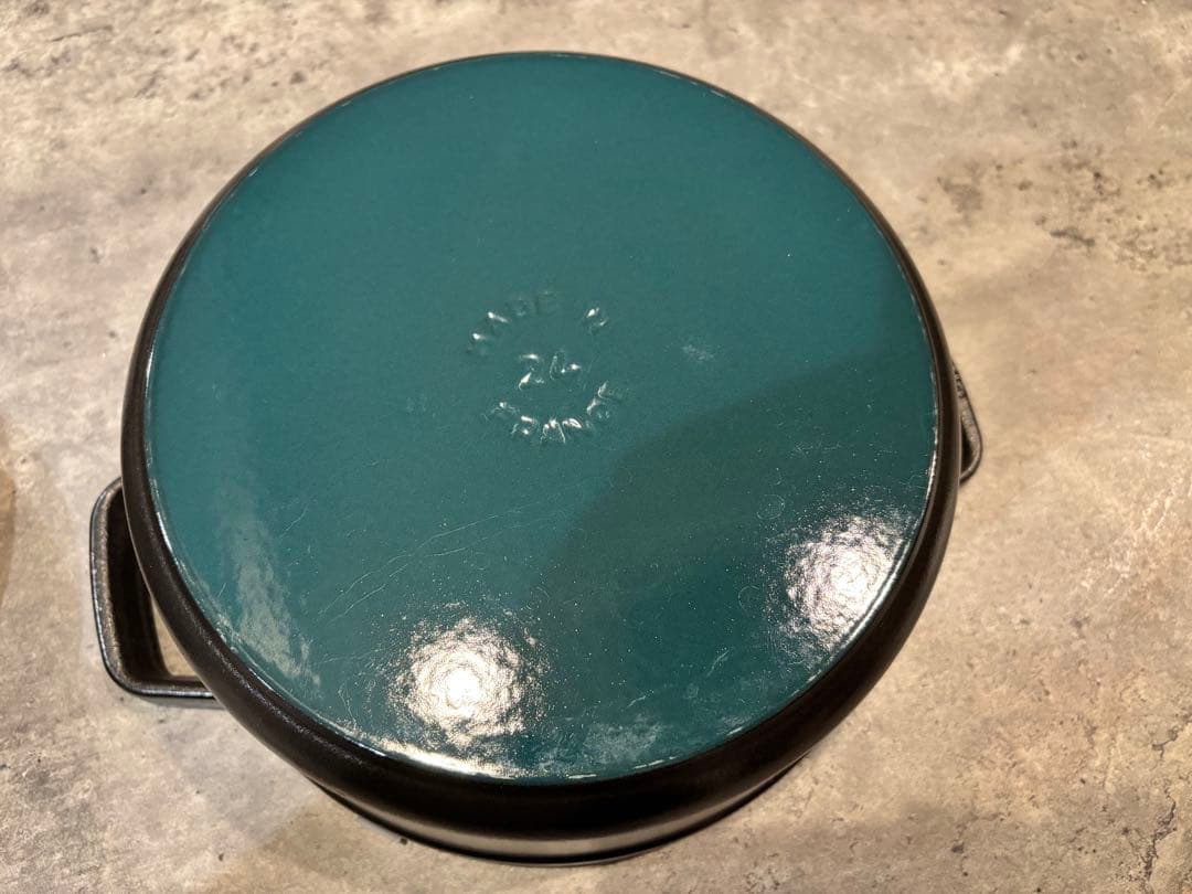 ストウブ　ストゥブ　24cm クロ　ココット　翌日発送