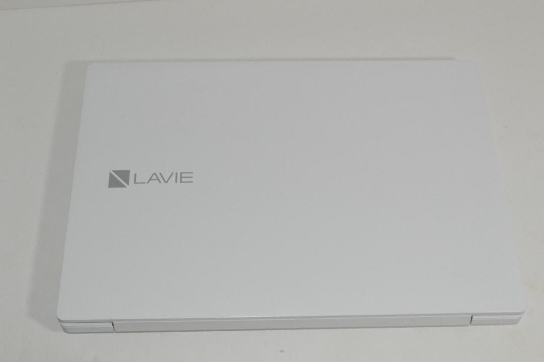 【美品】ホワイトLAVIE第8世代Corei7/20G/新品SSD1TB
