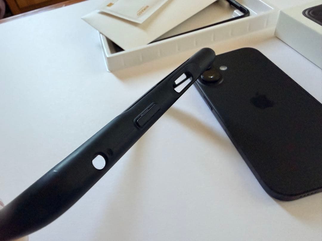 【美品】iPhone16 本体 SIMフリー ブラック 128GB