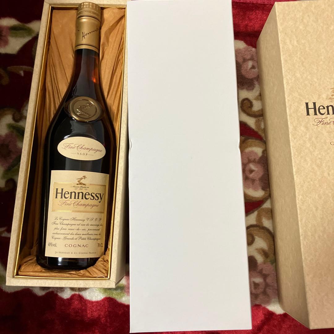 Hennessy コニャック 700ml 専用ボックス付き