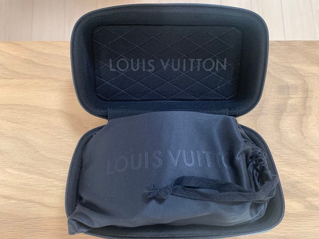 LOUIS VUITTON スノーアイウェア