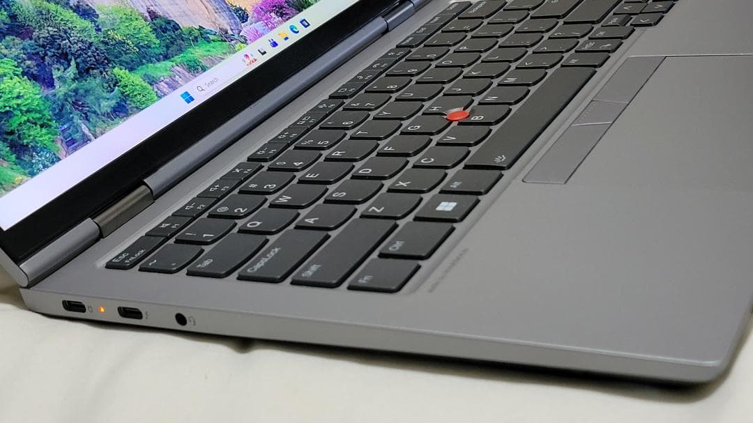 レノボ Thinkpad Neo 14 SSD 読み取り速度 6600 MB/秒