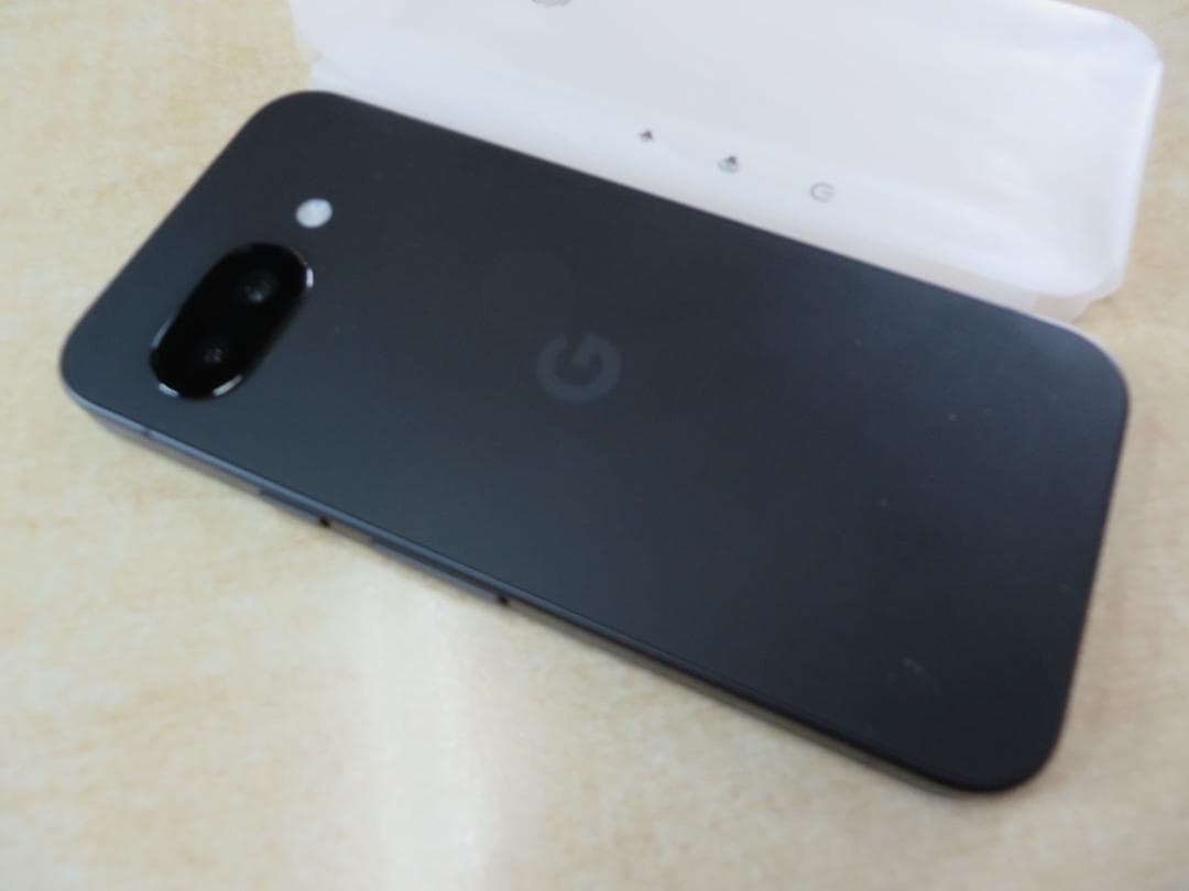 Google Pixel 9a 128GB 5G +純正ケース　未使用同様