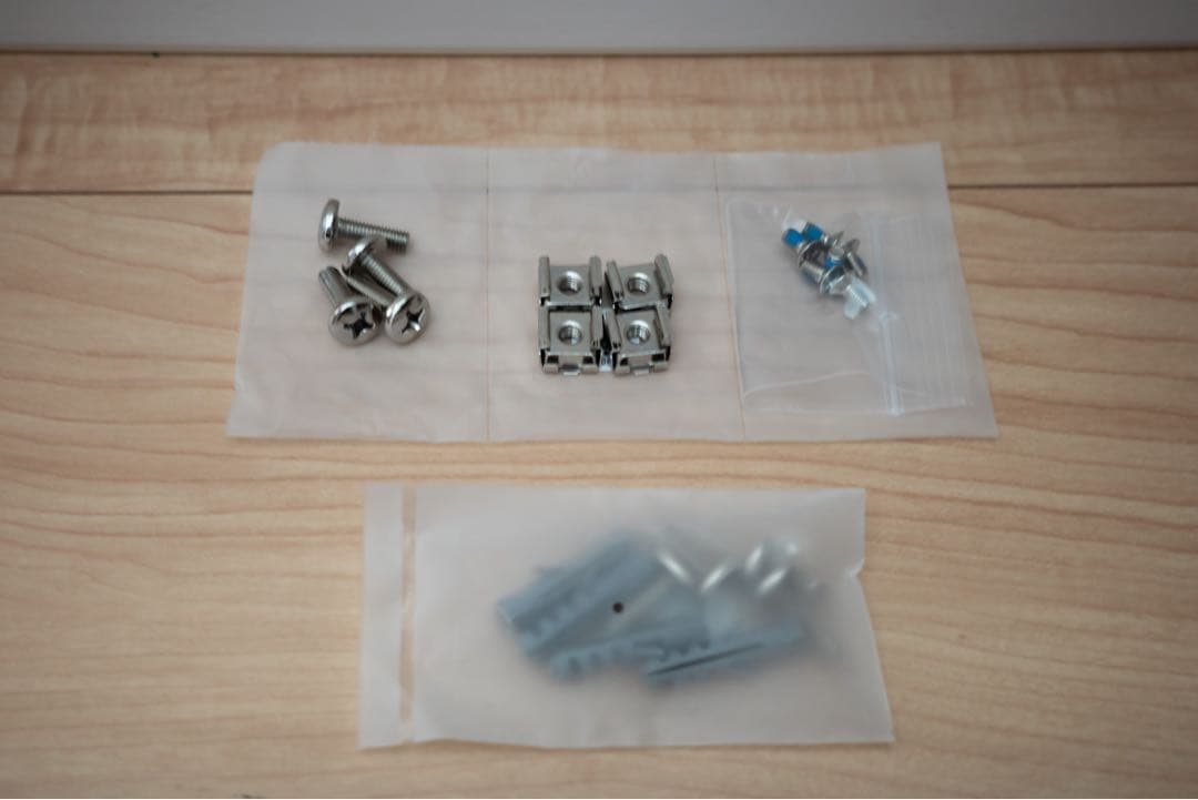 UniFi Pro Max 16 PoE & ラックマウント