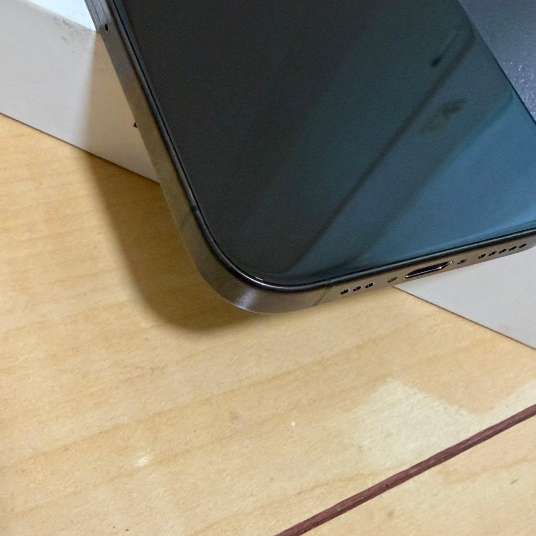 Apple iPhone 15Pro ブラックチタニウム256GB SIMフリー