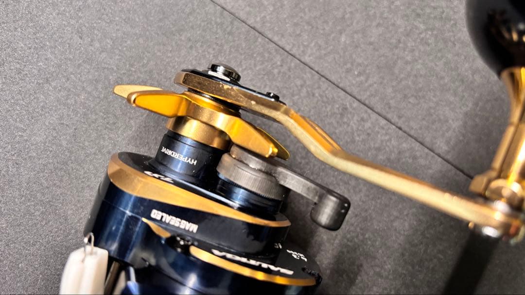 ダイワ ソルティガIC [300] 右巻き ジギング ベイトリール【美品】