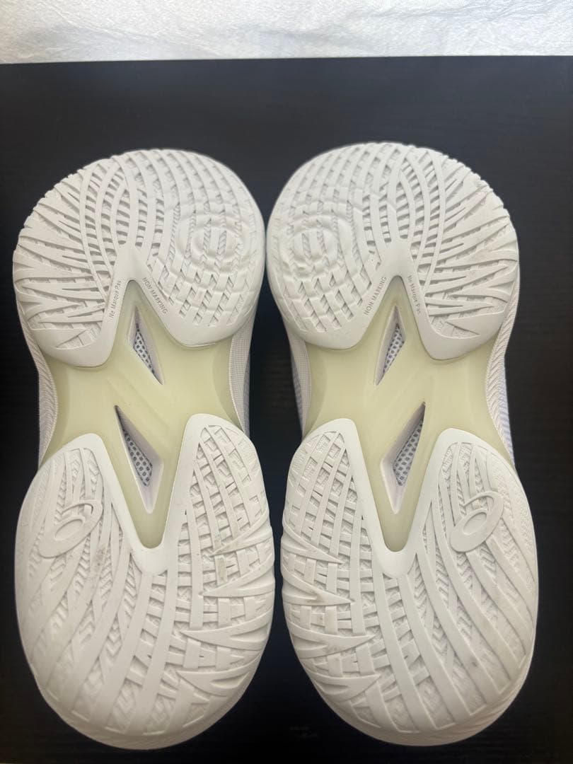 新品 asics アシックス GLIDE NOVA FF 3 バッシュ